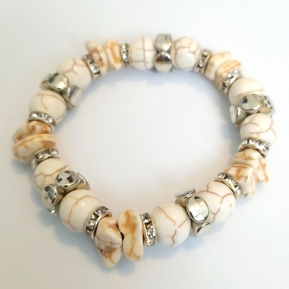 3 for $15 Southwestern Bead Stretch Bracelet - Picture 2 of 3